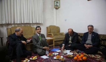 دیدار سرپرست دانشگاه با خانواده شهید رادپور (۲۰ اسفند ۱۳۹۳)