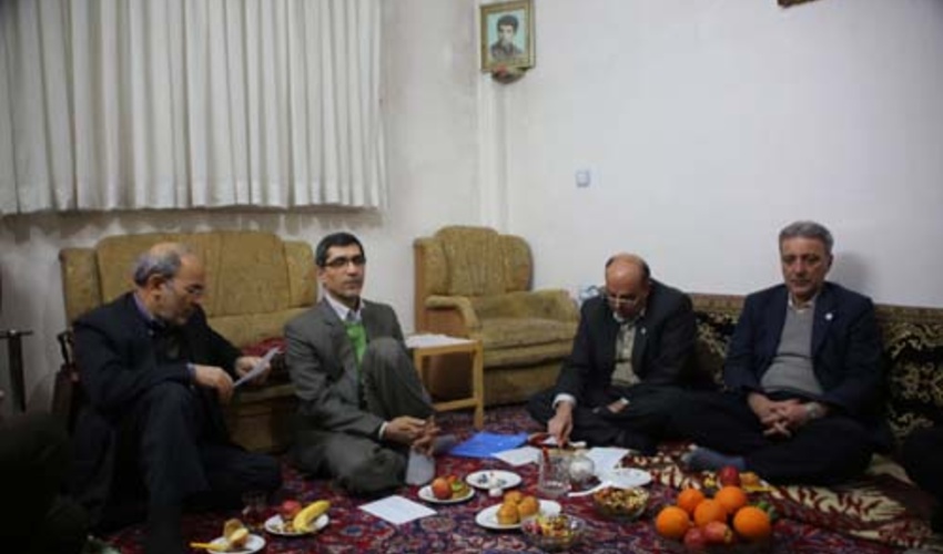 دیدار سرپرست دانشگاه با خانواده شهید رادپور (۲۰ اسفند ۱۳۹۳)